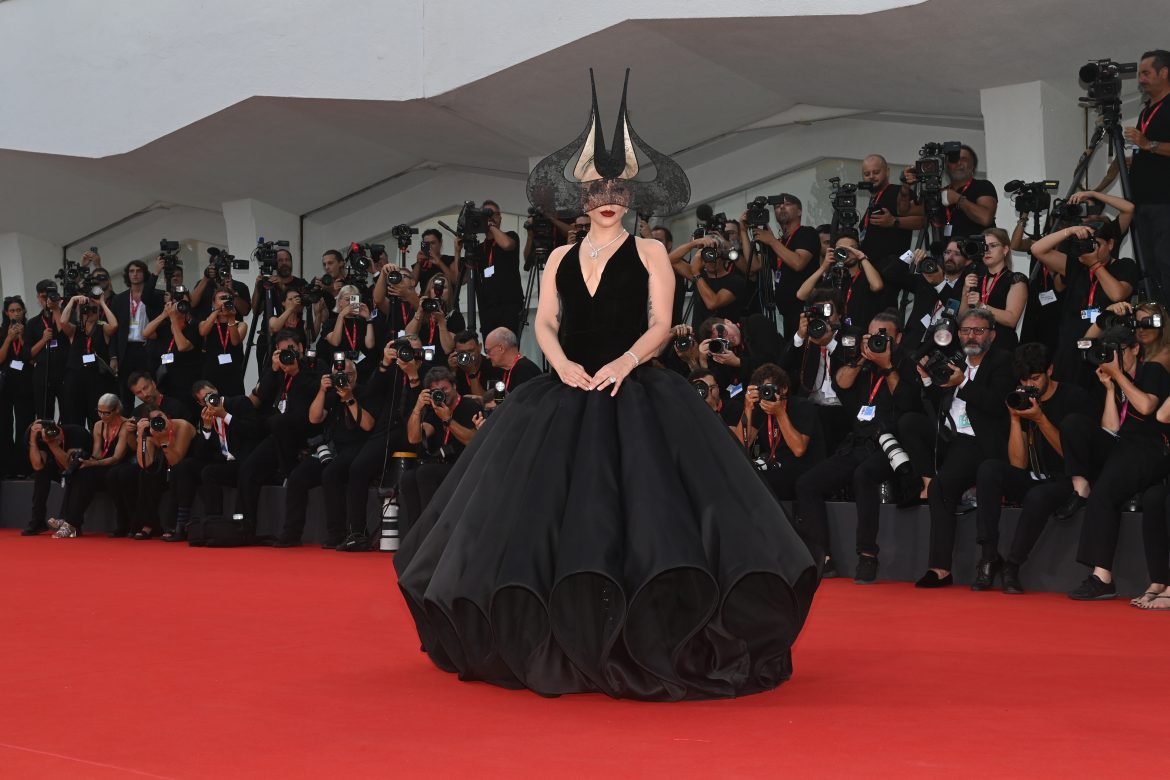 99813-RED_CARPET_-_JOKER_FOLIE____DEUX_-_Actress_Lady_Gaga__Credits_G._Zucchiatti_La_Biennale_di_Venezia_-_Foto_ASAC__4_